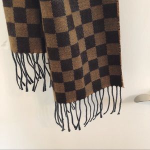 Men’s Checkered Scarf